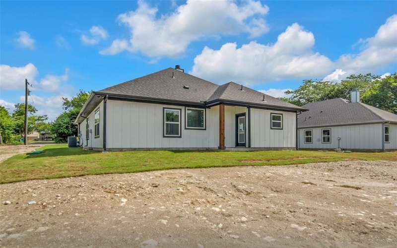 504 E Ball Street, Tom Bean, TX 75489, 4 Bedrooms Bedrooms, ,2 BathroomsBathrooms,Residential,For Sale,504 E Ball Street,0,20997278