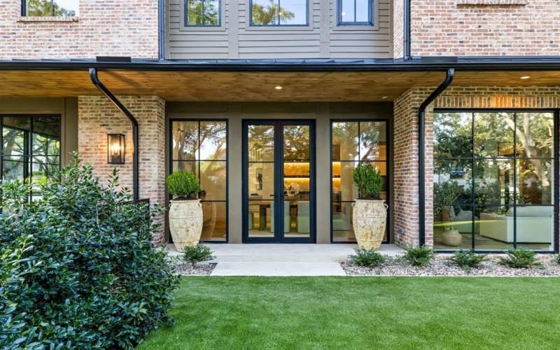 3944 Dalgreen Circle, Dallas, TX 75214, 5 Bedrooms Bedrooms, ,6 BathroomsBathrooms,Residential,For Sale,3944 Dalgreen Circle,20997323