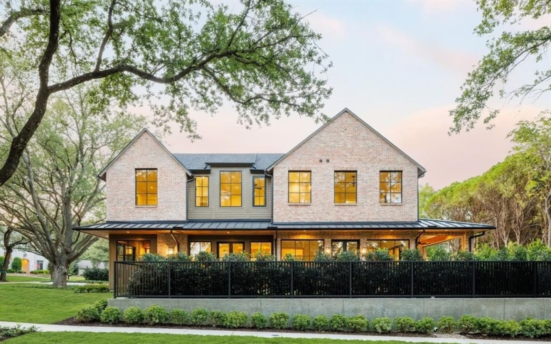 3944 Dalgreen Circle, Dallas, TX 75214, 5 Bedrooms Bedrooms, ,6 BathroomsBathrooms,Residential,For Sale,3944 Dalgreen Circle,20997323