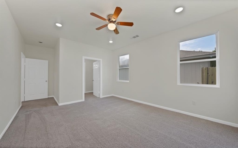 2902 Walnut Street, Greenville, TX 75401, 4 Bedrooms Bedrooms, ,3 BathroomsBathrooms,Residential,For Sale,2902 Walnut Street,20997337