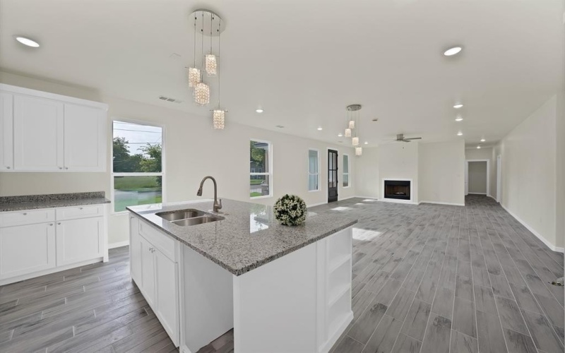 2902 Walnut Street, Greenville, TX 75401, 4 Bedrooms Bedrooms, ,3 BathroomsBathrooms,Residential,For Sale,2902 Walnut Street,20997337
