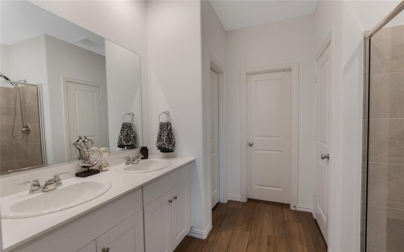 1558 Gentle Night Drive, Forney, TX 75126, 3 Bedrooms Bedrooms, ,2 BathroomsBathrooms,Residential,For Sale,1558 Gentle Night Drive,20997392