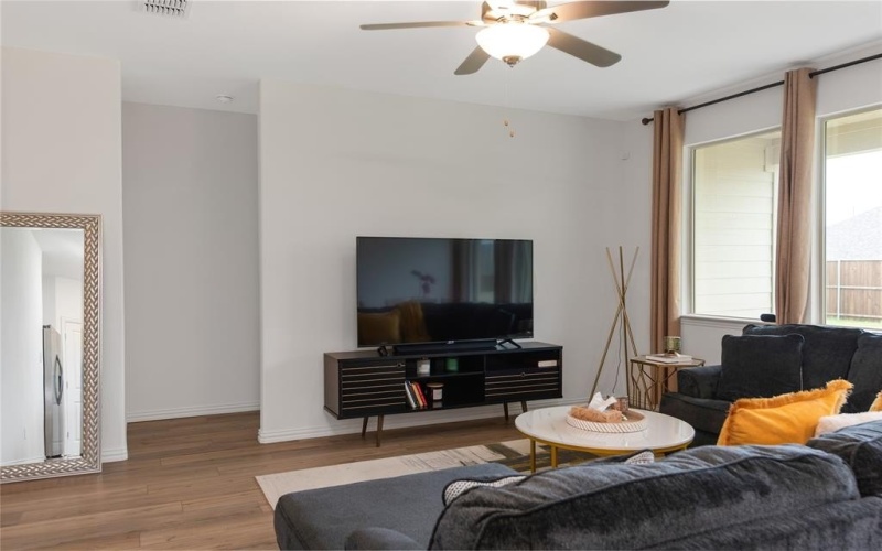 1558 Gentle Night Drive, Forney, TX 75126, 3 Bedrooms Bedrooms, ,2 BathroomsBathrooms,Residential,For Sale,1558 Gentle Night Drive,20997392