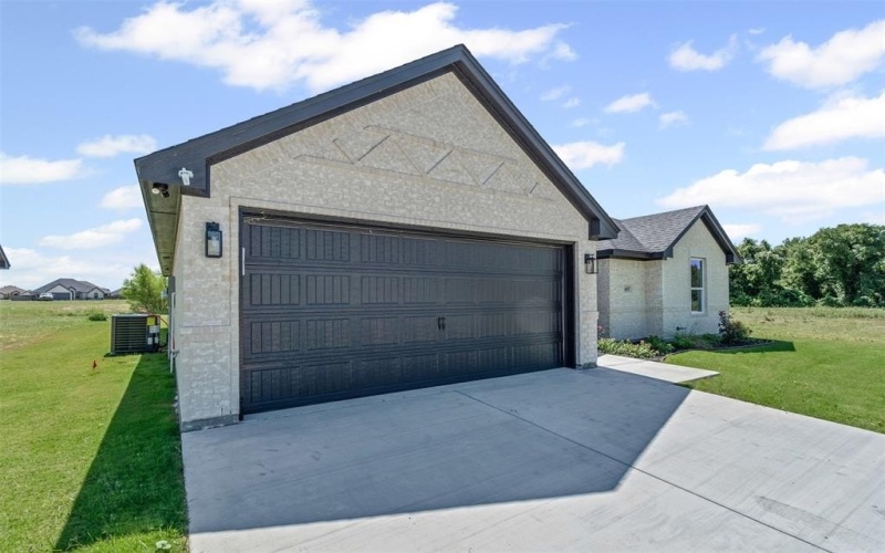 407 Sun Flower Court, Tolar, TX 76476, 4 Bedrooms Bedrooms, ,2 BathroomsBathrooms,Residential,For Sale,407 Sun Flower Court,20997449