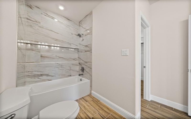 502 Balboa Drive E, Runaway Bay, TX 76426, 3 Habitaciones Habitaciones , ,2 BañosBaños,Residential,En Venta,502 Balboa Drive E,20997481