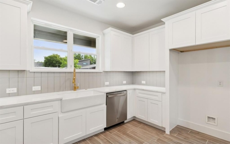 5849 Lyle Street, Westworth Village, TX 76114, 4 Bedrooms Bedrooms, ,2 BathroomsBathrooms,Residential,For Sale,5849 Lyle Street,20997619