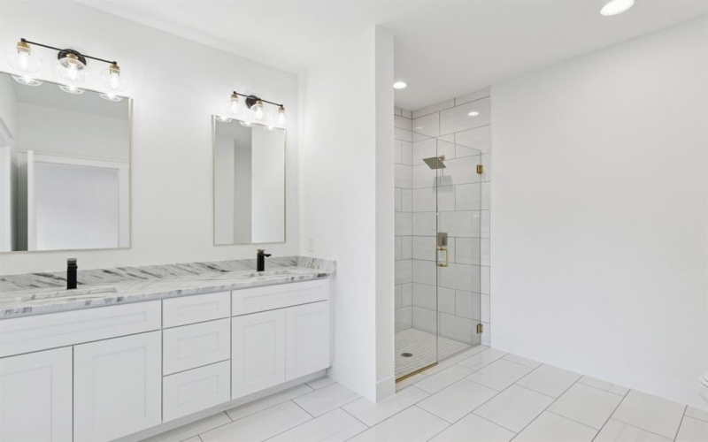 5849 Lyle Street, Westworth Village, TX 76114, 4 Bedrooms Bedrooms, ,2 BathroomsBathrooms,Residential,For Sale,5849 Lyle Street,20997619