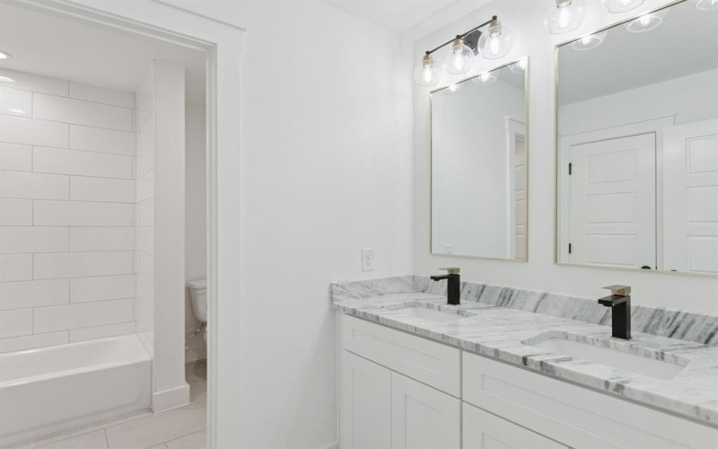5849 Lyle Street, Westworth Village, TX 76114, 4 Bedrooms Bedrooms, ,2 BathroomsBathrooms,Residential,For Sale,5849 Lyle Street,20997619