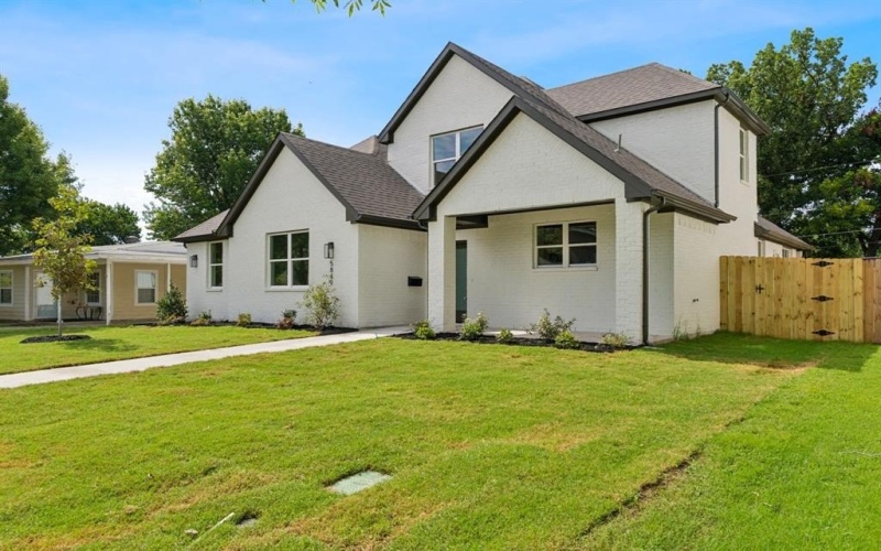 5849 Lyle Street, Westworth Village, TX 76114, 4 Bedrooms Bedrooms, ,2 BathroomsBathrooms,Residential,For Sale,5849 Lyle Street,20997619