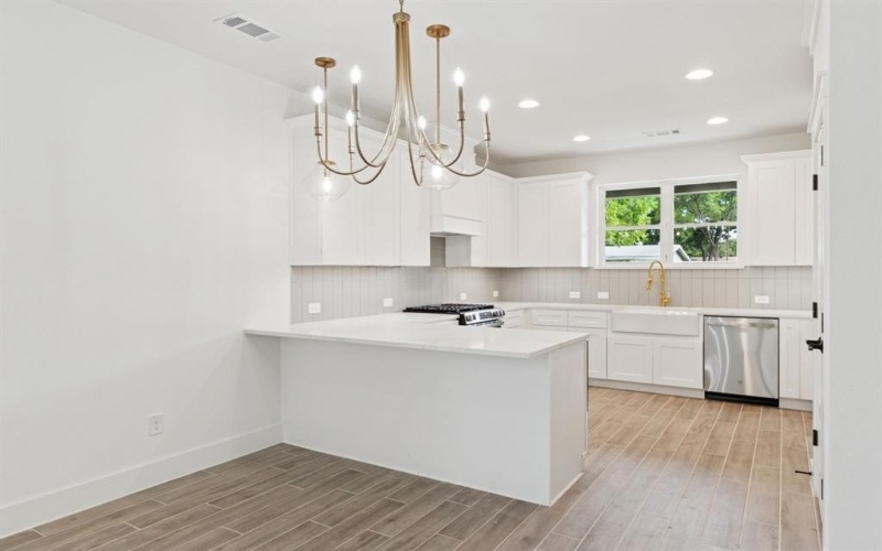 5849 Lyle Street, Westworth Village, TX 76114, 4 Bedrooms Bedrooms, ,2 BathroomsBathrooms,Residential,For Sale,5849 Lyle Street,20997619