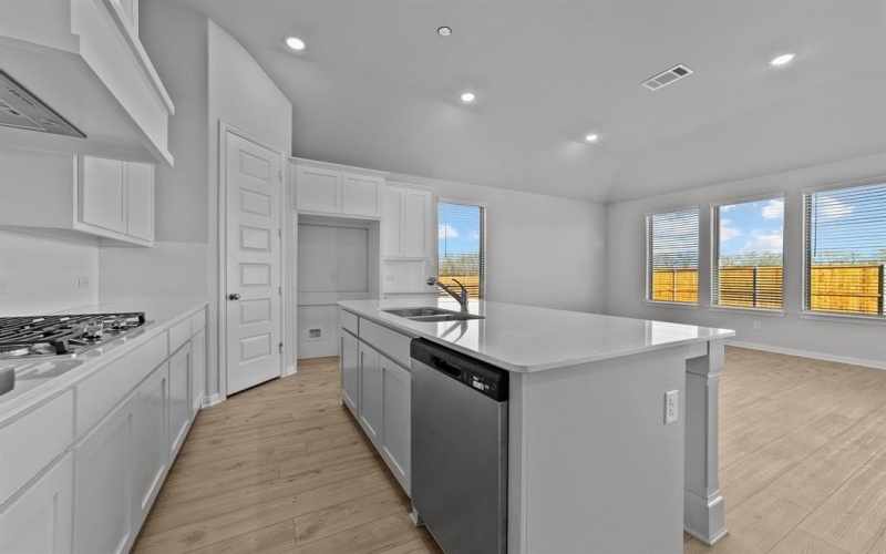 1422 Red Clover Avenue, Van Alstyne, TX 75495, 4 Habitaciones Habitaciones , ,2 BañosBaños,Residential,En Venta,1422 Red Clover Avenue,20997775