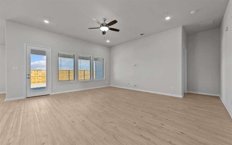 1422 Red Clover Avenue, Van Alstyne, TX 75495, 4 Habitaciones Habitaciones , ,2 BañosBaños,Residential,En Venta,1422 Red Clover Avenue,20997775
