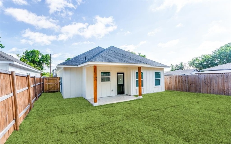 519 W Kellis Street, Fort Worth, TX 76115, 3 Bedrooms Bedrooms, ,2 BathroomsBathrooms,Residential,For Sale,519 W Kellis Street,0,20997879