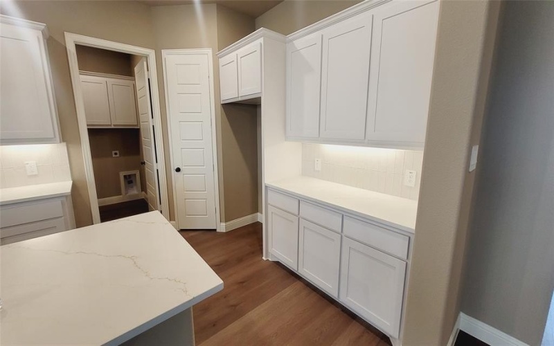 1928 Barrix Lane, DeSoto, TX 75115, 4 Bedrooms Bedrooms, ,3 BathroomsBathrooms,Residential,For Sale,1928 Barrix Lane,0,20998048