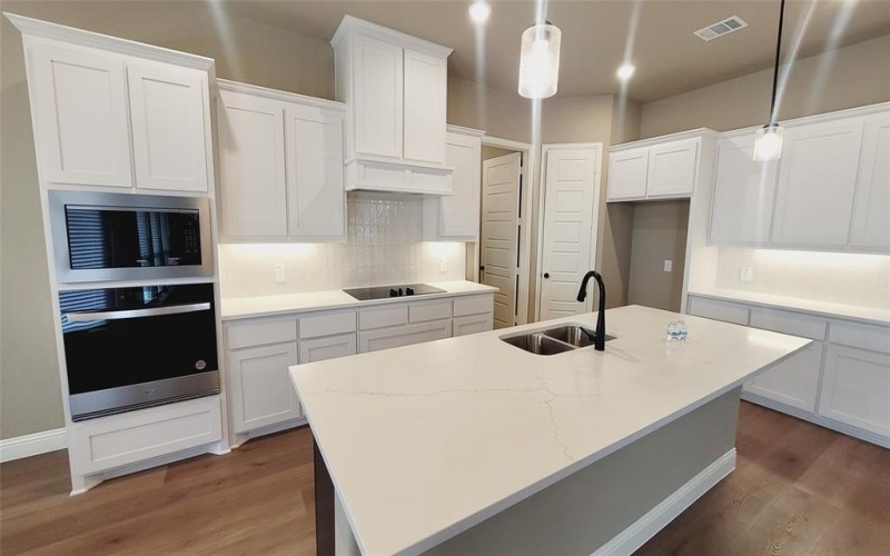 1928 Barrix Lane, DeSoto, TX 75115, 4 Bedrooms Bedrooms, ,3 BathroomsBathrooms,Residential,For Sale,1928 Barrix Lane,0,20998048