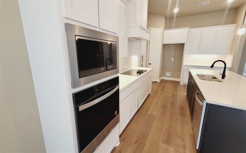 1928 Barrix Lane, DeSoto, TX 75115, 4 Bedrooms Bedrooms, ,3 BathroomsBathrooms,Residential,For Sale,1928 Barrix Lane,0,20998048
