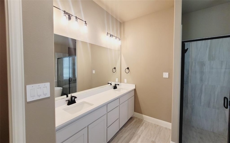 1928 Barrix Lane, DeSoto, TX 75115, 4 Bedrooms Bedrooms, ,3 BathroomsBathrooms,Residential,For Sale,1928 Barrix Lane,0,20998048