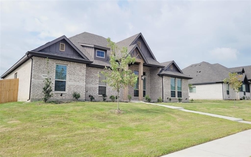1928 Barrix Lane, DeSoto, TX 75115, 4 Bedrooms Bedrooms, ,3 BathroomsBathrooms,Residential,For Sale,1928 Barrix Lane,0,20998048
