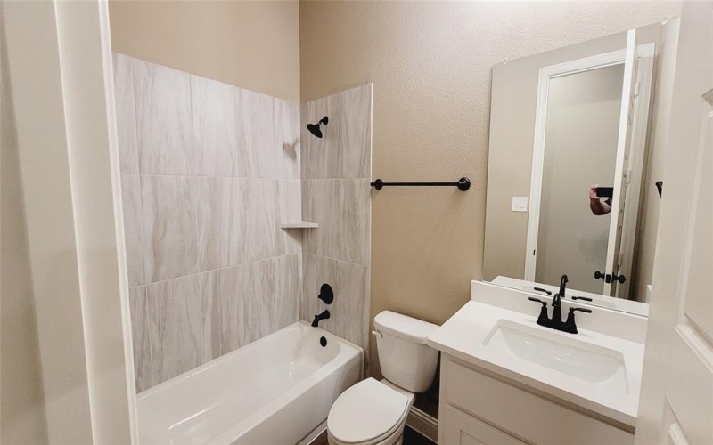 1928 Barrix Lane, DeSoto, TX 75115, 4 Bedrooms Bedrooms, ,3 BathroomsBathrooms,Residential,For Sale,1928 Barrix Lane,0,20998048