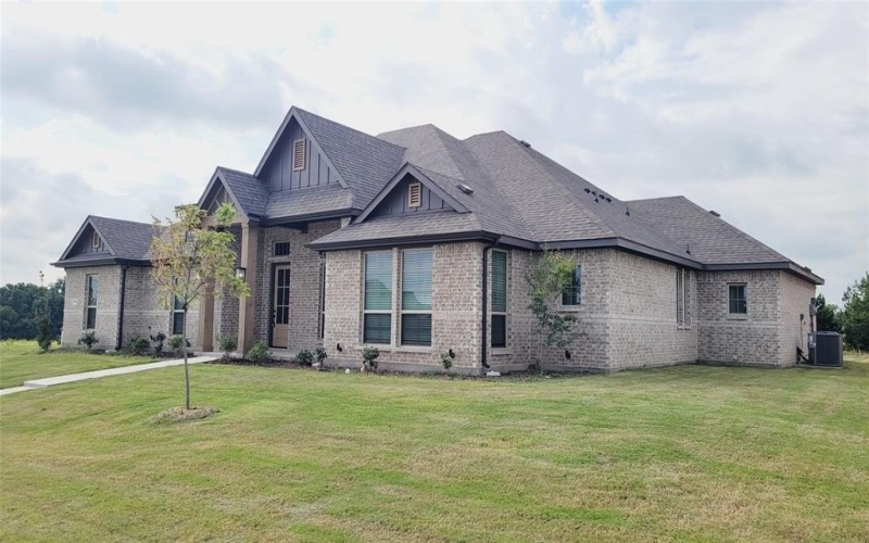1928 Barrix Lane, DeSoto, TX 75115, 4 Bedrooms Bedrooms, ,3 BathroomsBathrooms,Residential,For Sale,1928 Barrix Lane,0,20998048