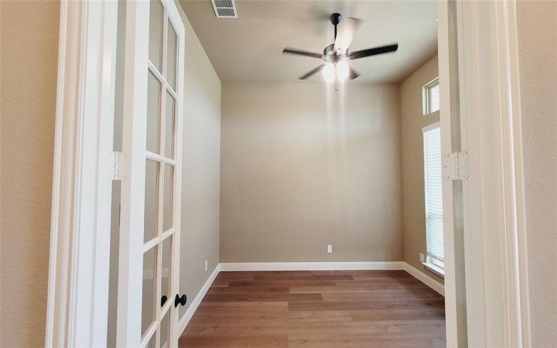 1928 Barrix Lane, DeSoto, TX 75115, 4 Bedrooms Bedrooms, ,3 BathroomsBathrooms,Residential,For Sale,1928 Barrix Lane,0,20998048
