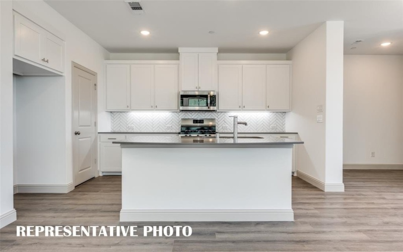 516 Parkside Drive, Argyle, TX 76226, 3 Bedrooms Bedrooms, ,2 BathroomsBathrooms,Residential,For Sale,516 Parkside Drive,20998242