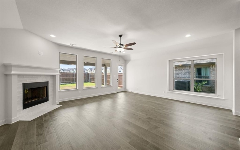 466 Red Maple Drive, Waxahachie, TX 75165, 4 Bedrooms Bedrooms, ,3 BathroomsBathrooms,Residential,For Sale,466 Red Maple Drive,0,20998270