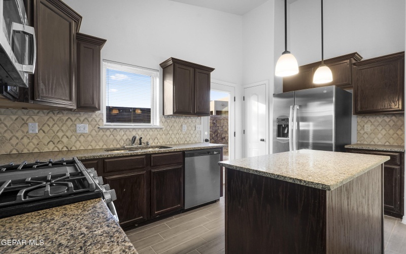 13613 Gatton Street, El Paso, TX 79928, 4 Habitaciones Habitaciones , ,2 BañosBaños,Residential,En Venta,13613 Gatton Street,896555