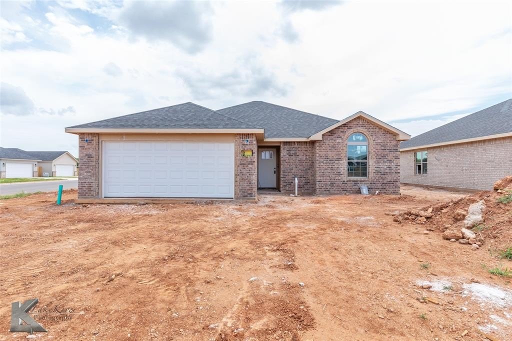301 Showdown Rd Road, Abilene, TX 79602, 3 Habitaciones Habitaciones , ,2 BañosBaños,Residential,En Venta,301 Showdown Rd Road,20998357
