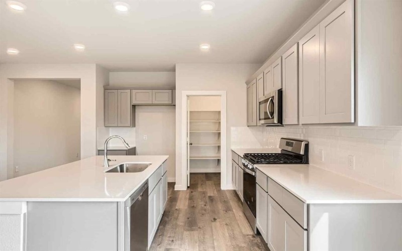 724 Ashley Gardens Drive, Forney, TX 75126, 4 Bedrooms Bedrooms, ,2 BathroomsBathrooms,Residential,For Sale,724 Ashley Gardens Drive,20998400