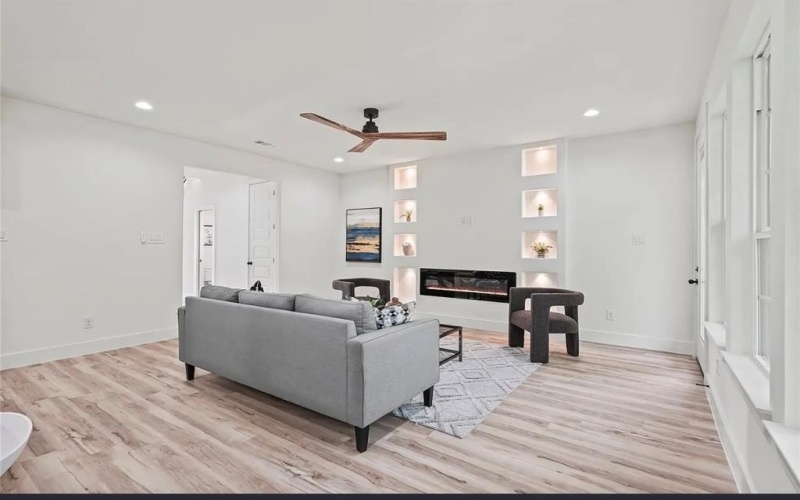 2522 Seevers Avenue, Dallas, TX 75216, 4 Bedrooms Bedrooms, ,2 BathroomsBathrooms,Residential,For Sale,2522 Seevers Avenue,20998493