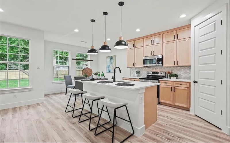 2522 Seevers Avenue, Dallas, TX 75216, 4 Bedrooms Bedrooms, ,2 BathroomsBathrooms,Residential,For Sale,2522 Seevers Avenue,20998493
