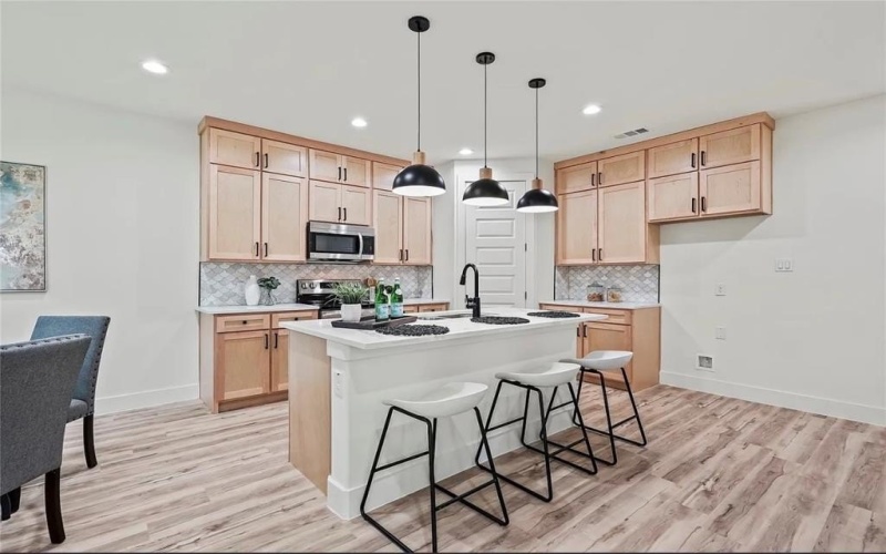 2522 Seevers Avenue, Dallas, TX 75216, 4 Bedrooms Bedrooms, ,2 BathroomsBathrooms,Residential,For Sale,2522 Seevers Avenue,20998493