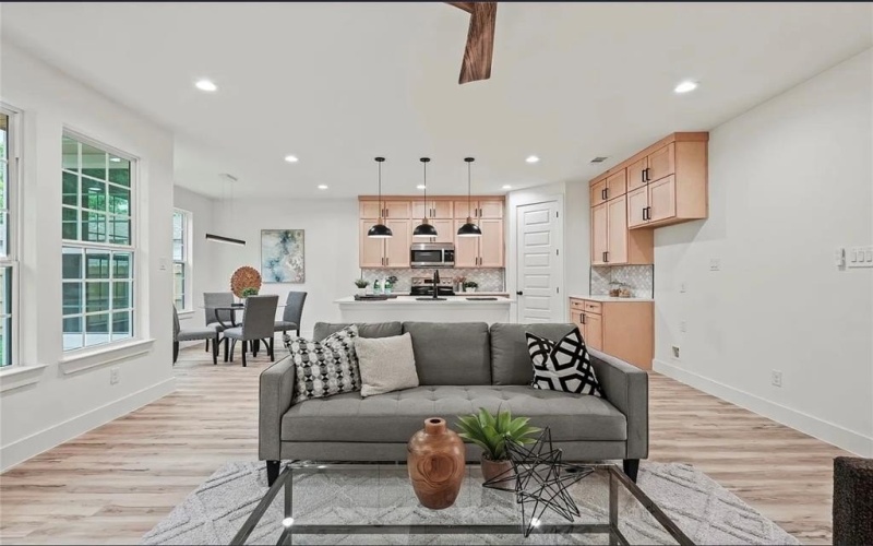 2522 Seevers Avenue, Dallas, TX 75216, 4 Bedrooms Bedrooms, ,2 BathroomsBathrooms,Residential,For Sale,2522 Seevers Avenue,20998493