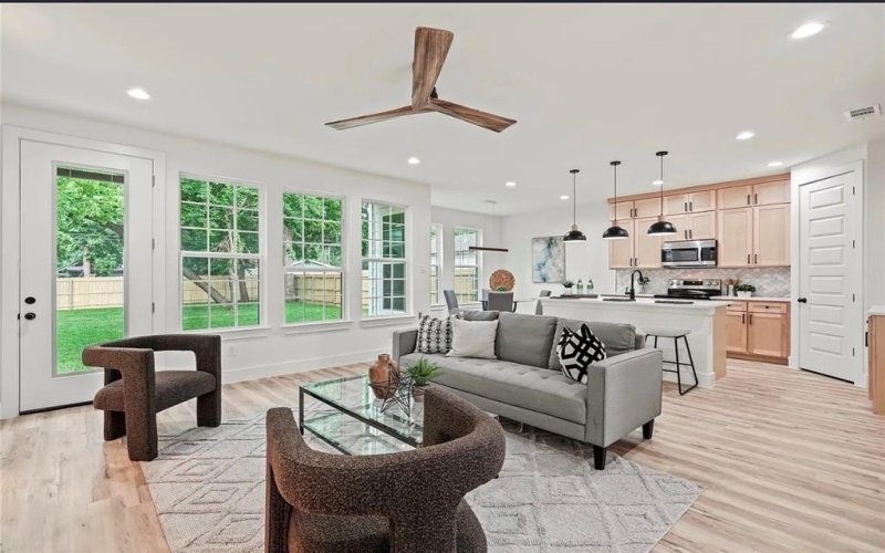 2522 Seevers Avenue, Dallas, TX 75216, 4 Bedrooms Bedrooms, ,2 BathroomsBathrooms,Residential,For Sale,2522 Seevers Avenue,20998493