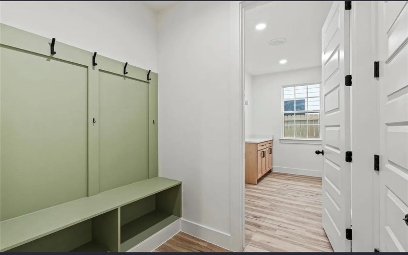2522 Seevers Avenue, Dallas, TX 75216, 4 Bedrooms Bedrooms, ,2 BathroomsBathrooms,Residential,For Sale,2522 Seevers Avenue,20998493