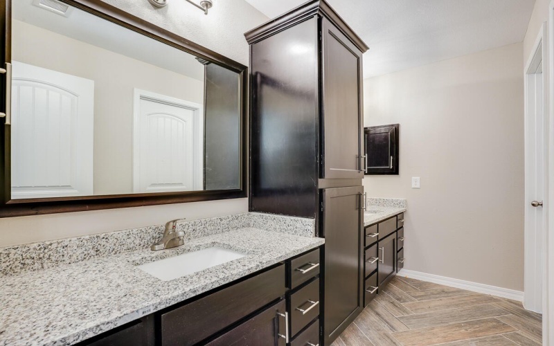 8416 Phil Place, Vinton, TX 79821, 4 Habitaciones Habitaciones , ,2 BañosBaños,Residential,En Venta,8416 Phil Place,906905