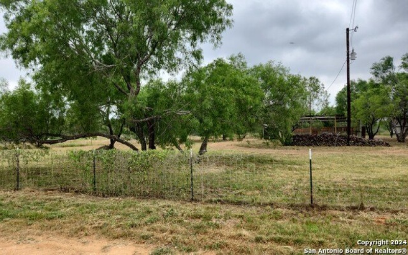 1848 County Road 2557 UNIT #4, Moore, TX 78057, ,Residential,En Venta,1848 County Road 2557 UNIT #4,1883534