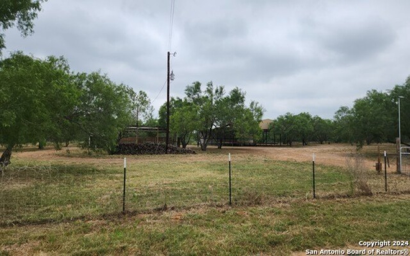 1848 County Road 2557 UNIT #4, Moore, TX 78057, ,Residential,En Venta,1848 County Road 2557 UNIT #4,1883534
