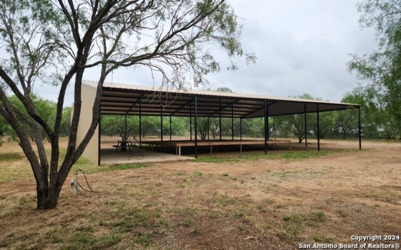 1848 County Road 2557 UNIT #4, Moore, TX 78057, ,Residential,En Venta,1848 County Road 2557 UNIT #4,1883534