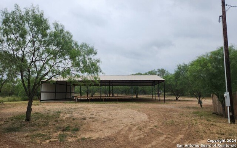 1848 County Road 2557 UNIT #4, Moore, TX 78057, ,Residential,En Venta,1848 County Road 2557 UNIT #4,1883534