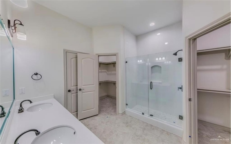 7305 54th Street, McAllen, TX 78504, 4 Habitaciones Habitaciones , ,2 BañosBaños,Residential,En Venta,7305 54th Street,475691