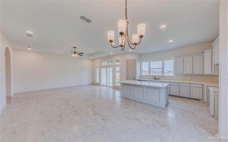 7305 54th Street, McAllen, TX 78504, 4 Habitaciones Habitaciones , ,2 BañosBaños,Residential,En Venta,7305 54th Street,475691