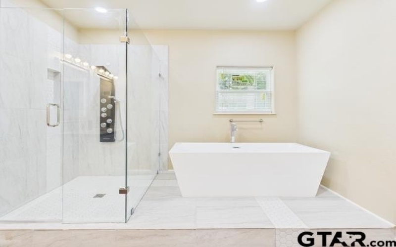 910 Cream Level Rd, Athens, TX 75751, 9 Habitaciones Habitaciones , ,5 BañosBaños,Residential,En Venta,910 Cream Level Rd,25010667