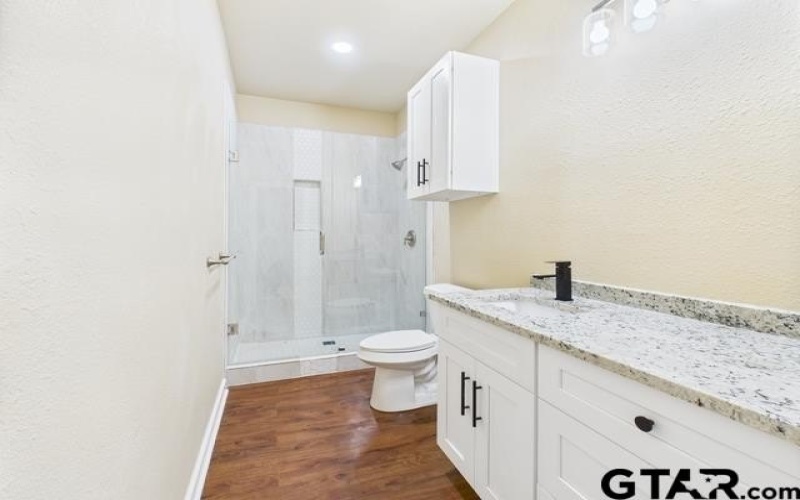 910 Cream Level Rd, Athens, TX 75751, 9 Habitaciones Habitaciones , ,5 BañosBaños,Residential,En Venta,910 Cream Level Rd,25010667