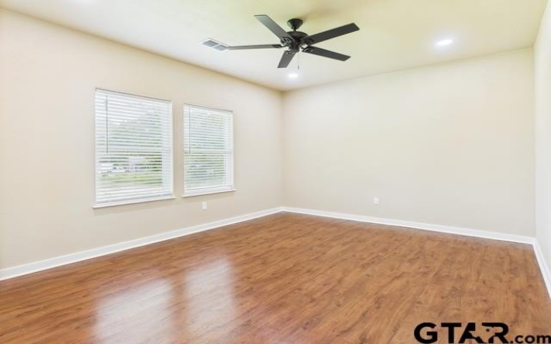 910 Cream Level Rd, Athens, TX 75751, 9 Habitaciones Habitaciones , ,5 BañosBaños,Residential,En Venta,910 Cream Level Rd,25010667