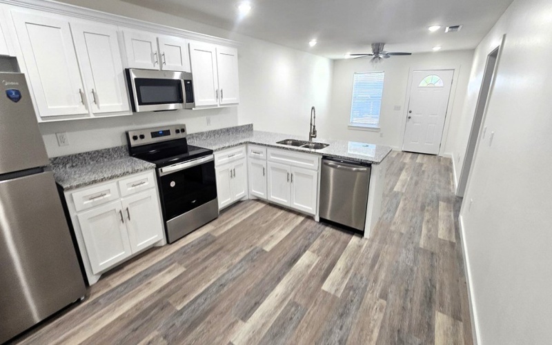 213b W Ave C, San Angelo, TX 76903, 2 Bedrooms Bedrooms, ,2 BathroomsBathrooms,Other,For Sale,213b W Ave C,128271