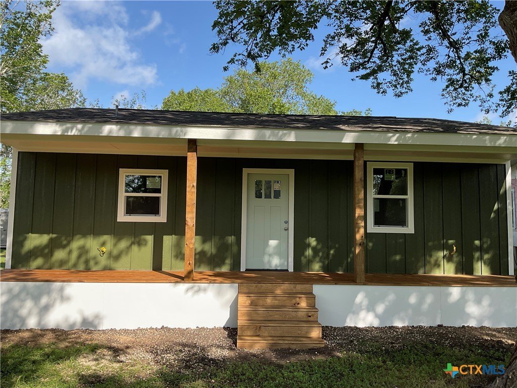 808 Josephine Street, Yoakum, TX 77995, 2 Bedrooms Bedrooms, ,1 BathroomBathrooms,Residential,For Sale,808 Josephine Street,586245