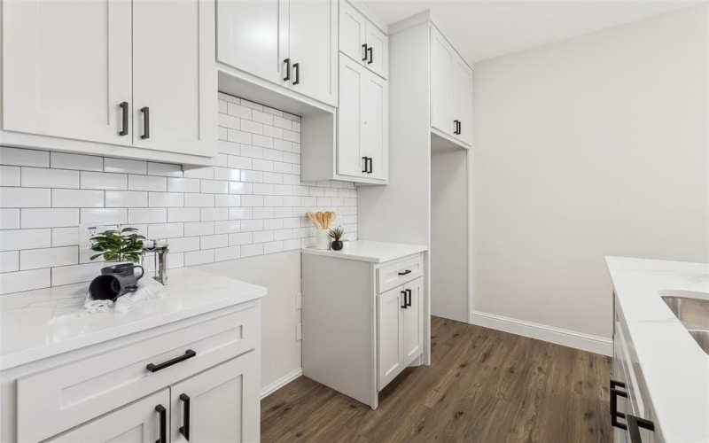 8005-8007 W Elizabeth Lane, Fort Worth, TX 76116, 8 Bedrooms Bedrooms, ,7 BathroomsBathrooms,Residential Multi Family,For Sale,8005-8007 W Elizabeth Lane,20997735