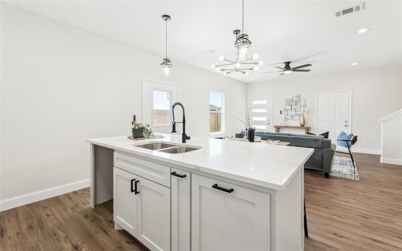 8005-8007 W Elizabeth Lane, Fort Worth, TX 76116, 8 Bedrooms Bedrooms, ,7 BathroomsBathrooms,Residential Multi Family,For Sale,8005-8007 W Elizabeth Lane,20997735